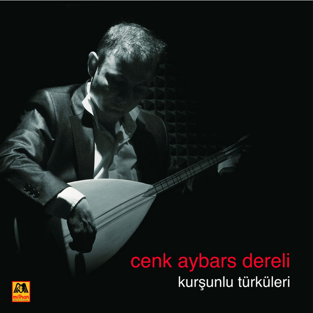 Havuzun Basinda Kur%C5%9Funlu+T%C3%BCrk%C3%BCleri