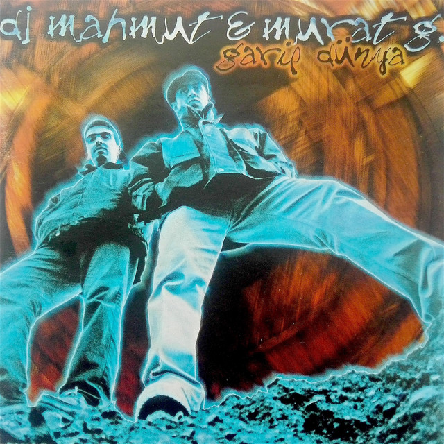 Sevgi Dolu Garip+D%C3%BCnya