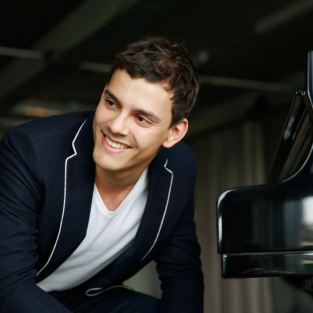 Aaron+Pilsan Aaron+Pilsan